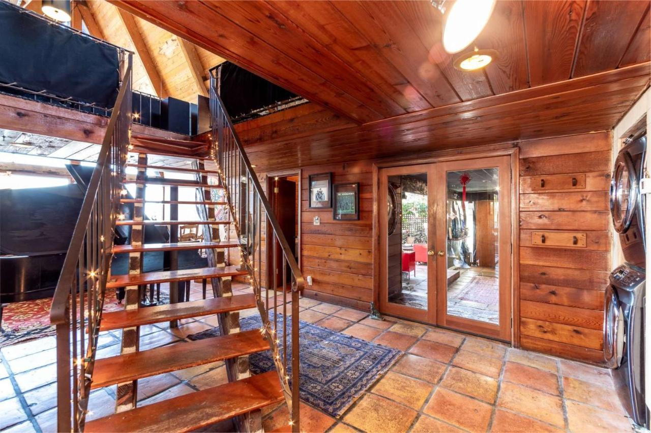 Hollywood Sign Chalet Chalé *