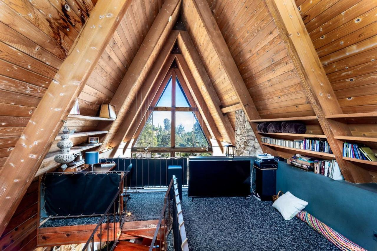 Hollywood Sign Chalet *